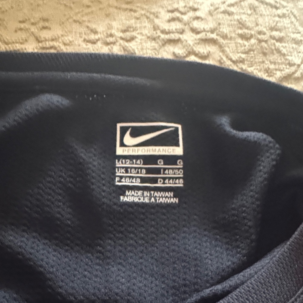 Nike Women's Black Top with Pink Accents - Picture 4 of 4